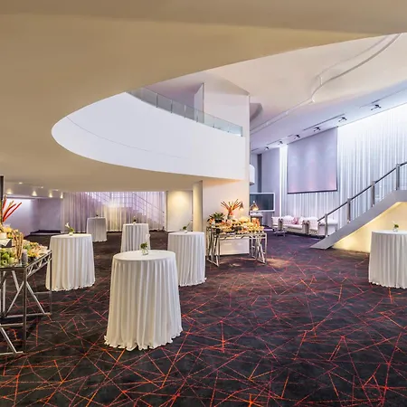 Crowne Plaza Bangkok Lumpini Park By Ihg-3